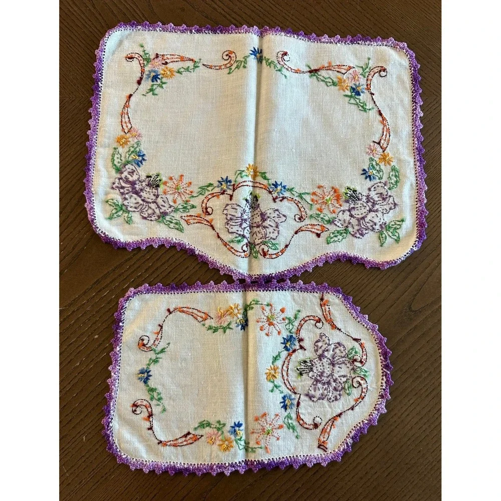 Vintage Hand Embroidered Linen Vanity Set Purple Floral Crochet Lace Trim 2pc